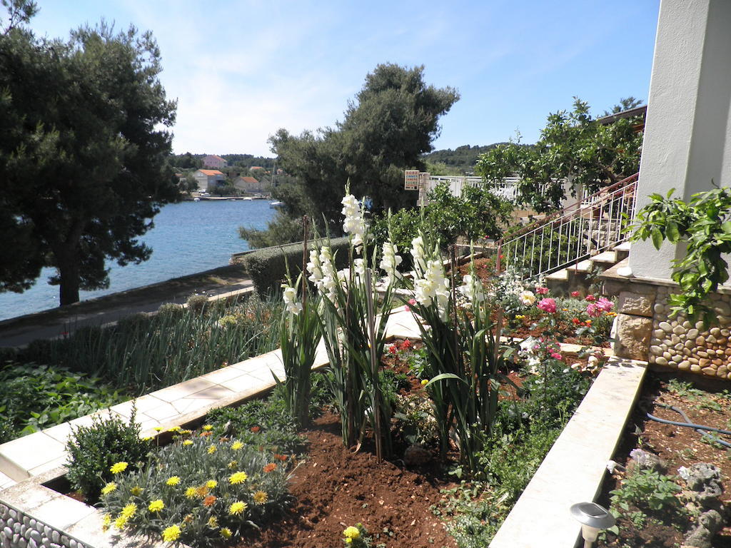 Apartments Holiday Lumbarda Luaran gambar